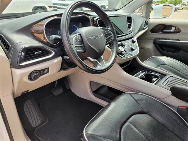 used 2022 Chrysler Pacifica Hybrid car, priced at $27,800