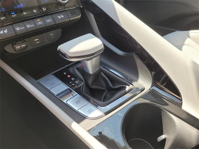 new 2025 Hyundai Elantra car, priced at $29,595