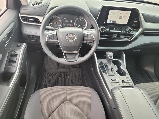 used 2024 Toyota Highlander car, priced at $38,000