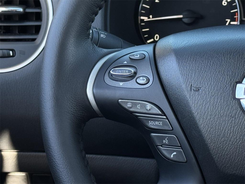 used 2020 Nissan Pathfinder car, priced at $10,895