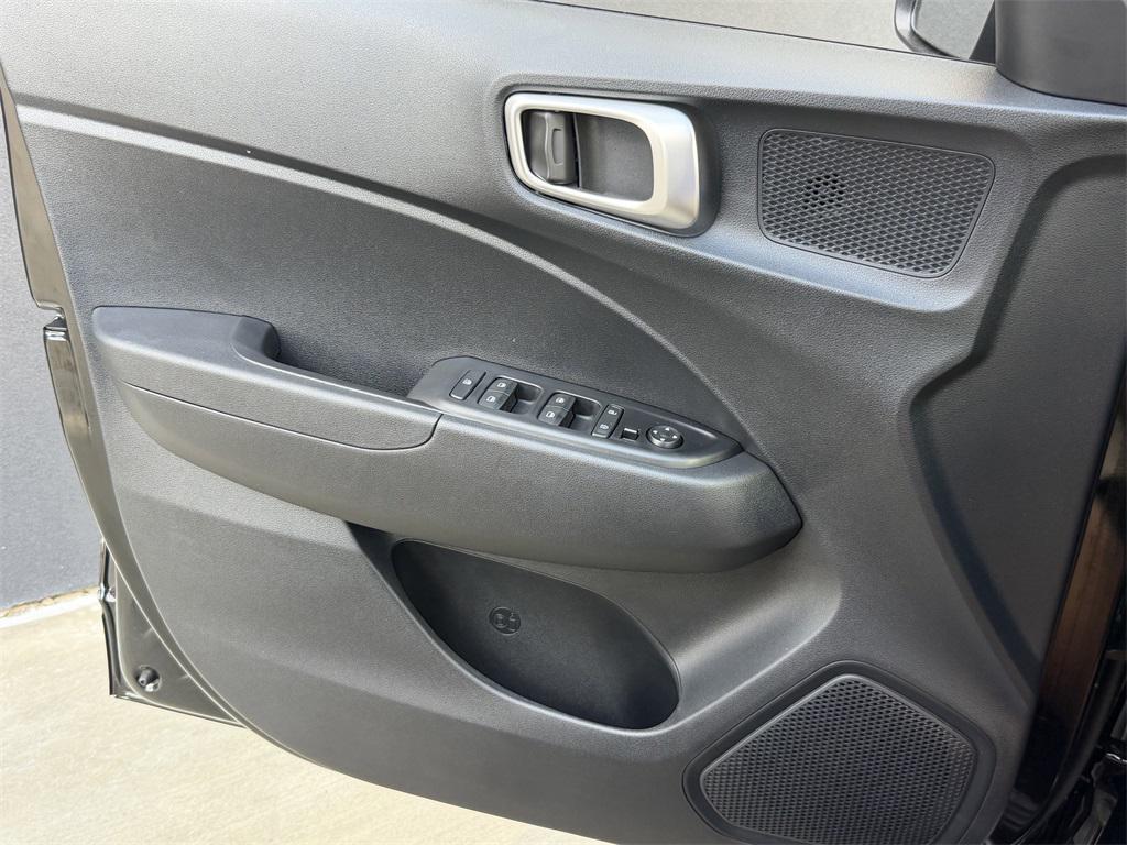 new 2025 Hyundai Venue car, priced at $19,991