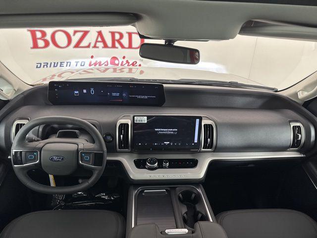 new 2025 Ford Expedition Max car, priced at $69,374