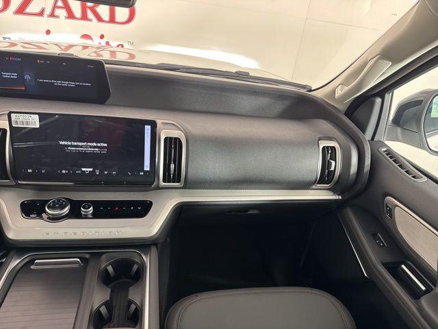 new 2025 Ford Expedition Max car, priced at $69,374
