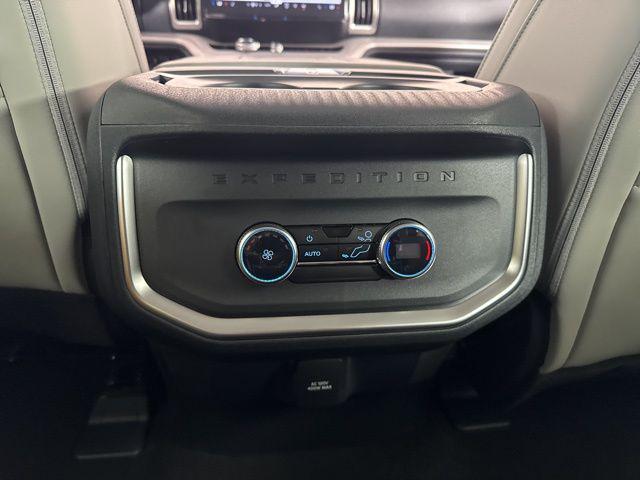 new 2025 Ford Expedition Max car, priced at $71,424