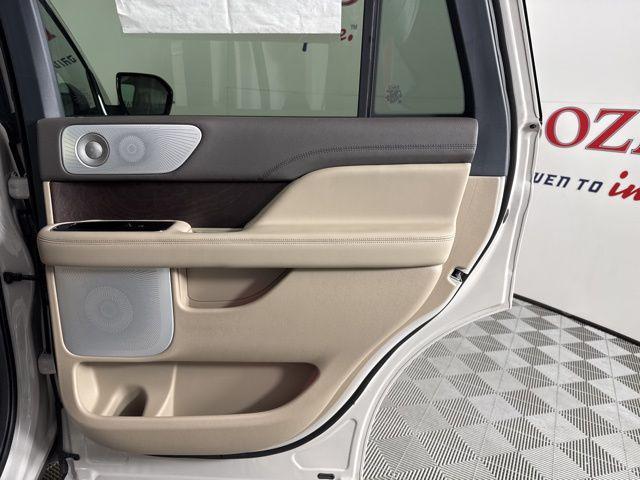 new 2024 Lincoln Navigator car, priced at $86,826