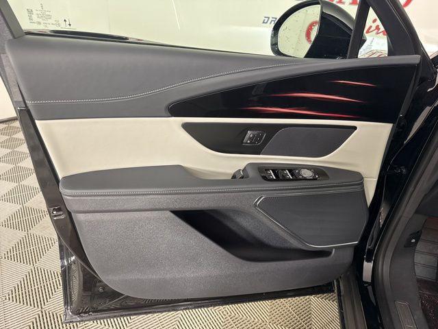 new 2025 Lincoln Nautilus car, priced at $51,046