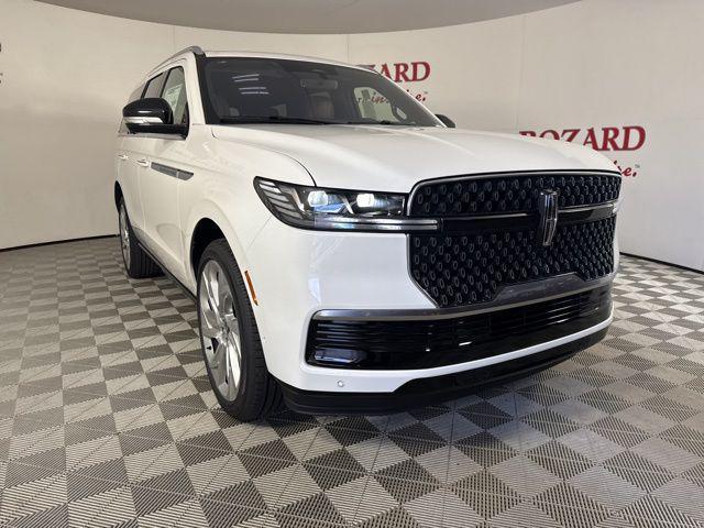 new 2025 Lincoln Navigator car, priced at $105,735