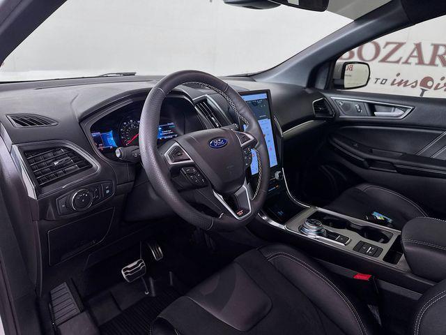 used 2022 Ford Edge car, priced at $30,000