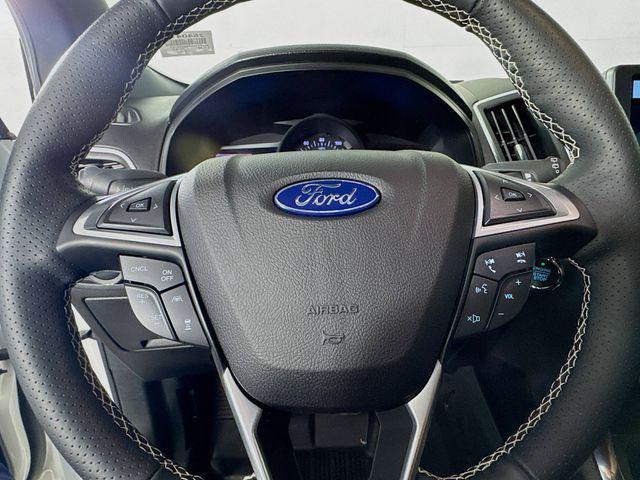 used 2022 Ford Edge car, priced at $30,000