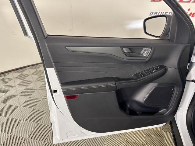 new 2026 Ford Escape car, priced at $29,599