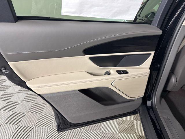 new 2025 Lincoln Nautilus car, priced at $50,126