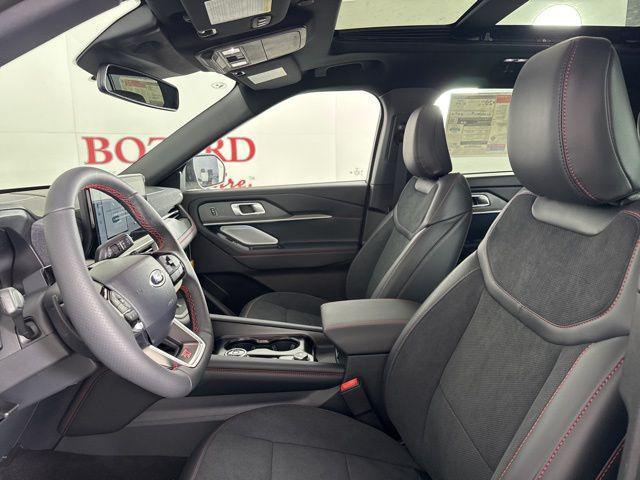 new 2025 Ford Explorer car, priced at $61,270