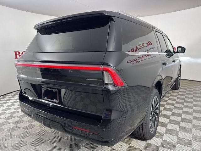 new 2025 Lincoln Navigator car, priced at $122,835