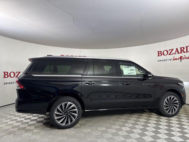 new 2025 Lincoln Navigator car, priced at $122,835
