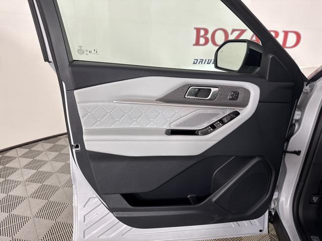 new 2025 Ford Explorer car, priced at $55,649