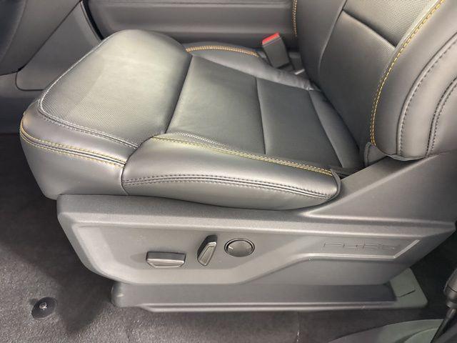 new 2025 Ford Expedition car, priced at $82,398