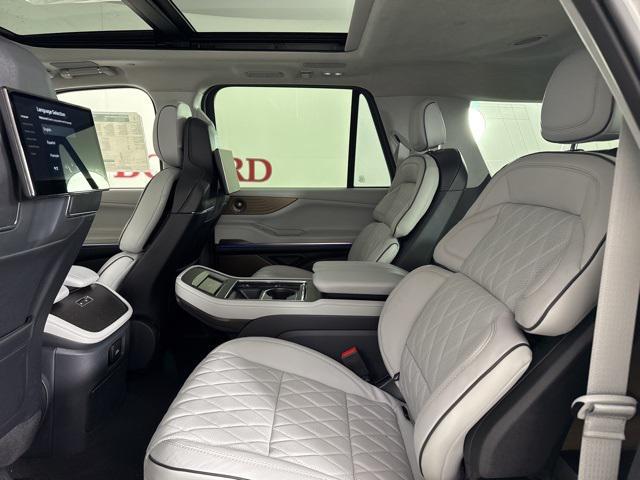 new 2025 Lincoln Navigator car, priced at $126,850