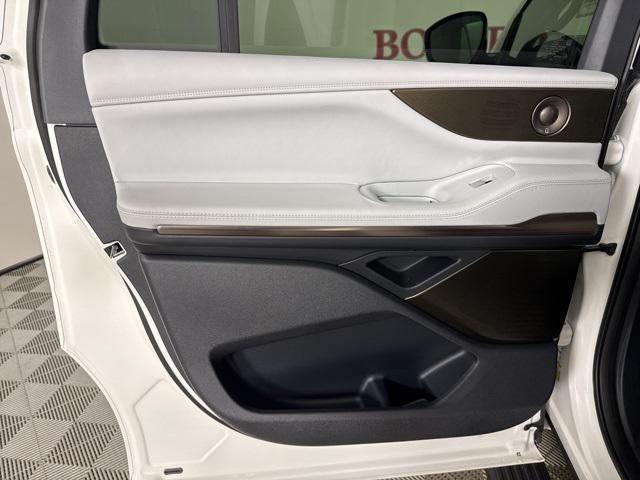 new 2025 Lincoln Navigator car, priced at $126,850