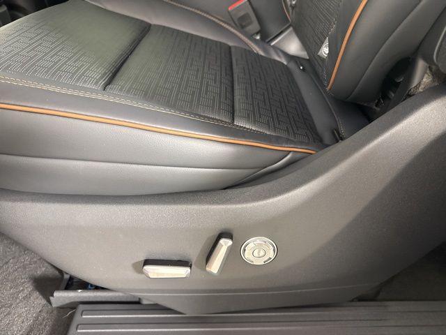 new 2025 Lincoln Navigator car, priced at $123,435