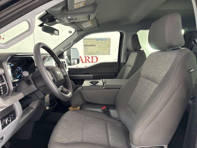 new 2025 Ford F-250 car, priced at $58,370