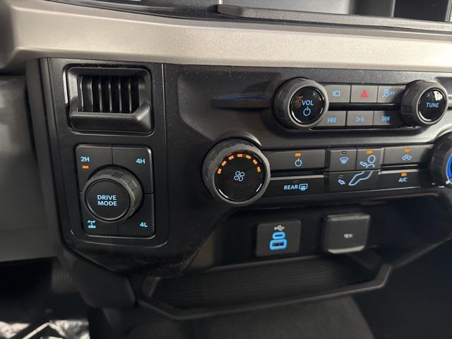 new 2025 Ford F-250 car, priced at $59,618