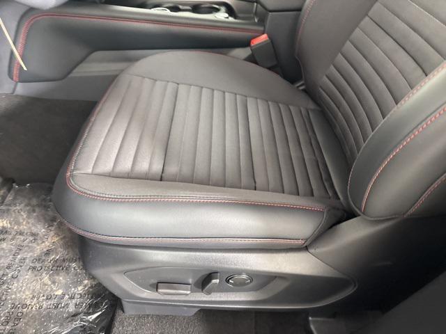 new 2025 Ford Explorer car, priced at $44,321
