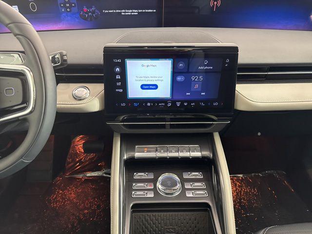 new 2025 Lincoln Nautilus car, priced at $54,321