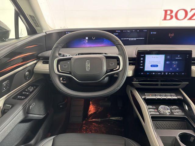 new 2025 Lincoln Nautilus car, priced at $54,321