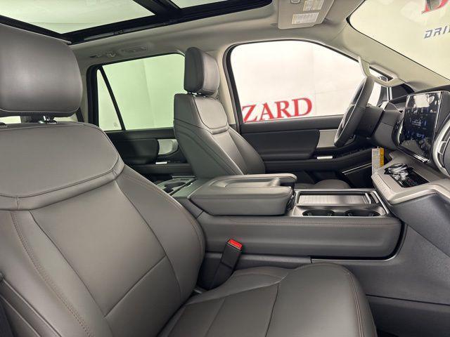 new 2025 Ford Expedition Max car, priced at $71,424