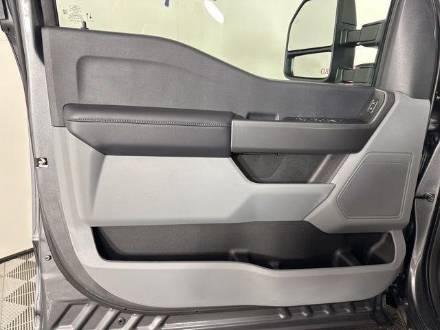 new 2025 Ford F-250 car, priced at $58,322