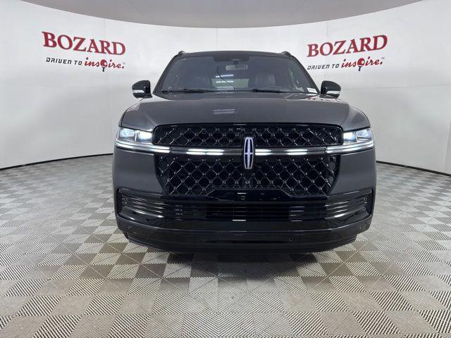 new 2025 Lincoln Navigator car, priced at $109,060