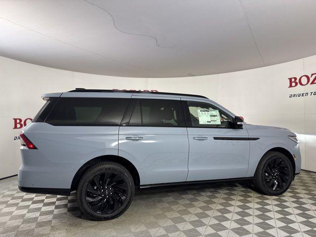new 2025 Lincoln Navigator car, priced at $102,182