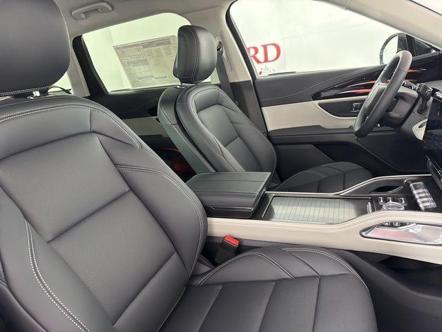 new 2025 Lincoln Nautilus car, priced at $50,816