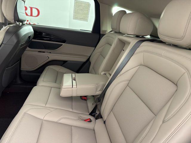 new 2025 Lincoln Nautilus car, priced at $50,126