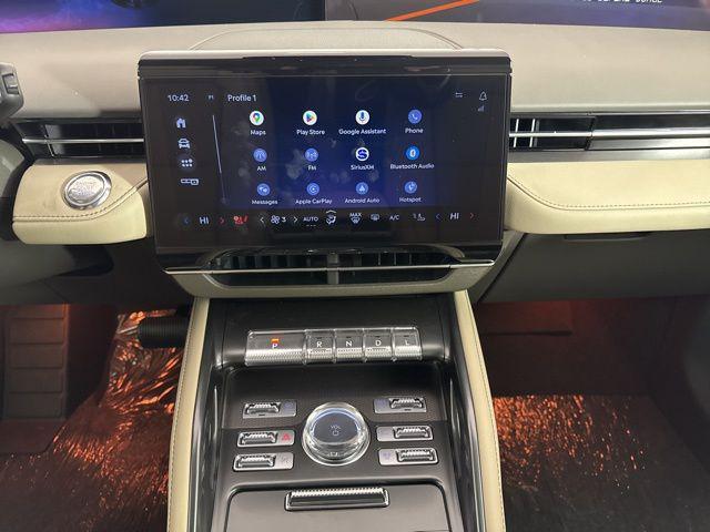 new 2025 Lincoln Nautilus car, priced at $50,126