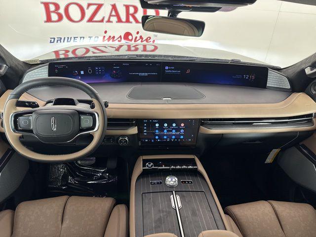 new 2025 Lincoln Navigator car, priced at $118,435