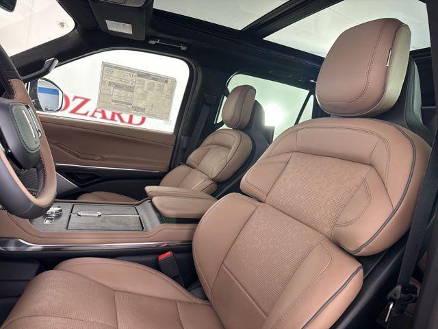 new 2025 Lincoln Navigator car, priced at $118,435