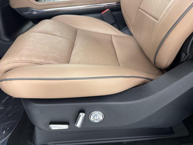 new 2025 Lincoln Navigator car, priced at $118,435