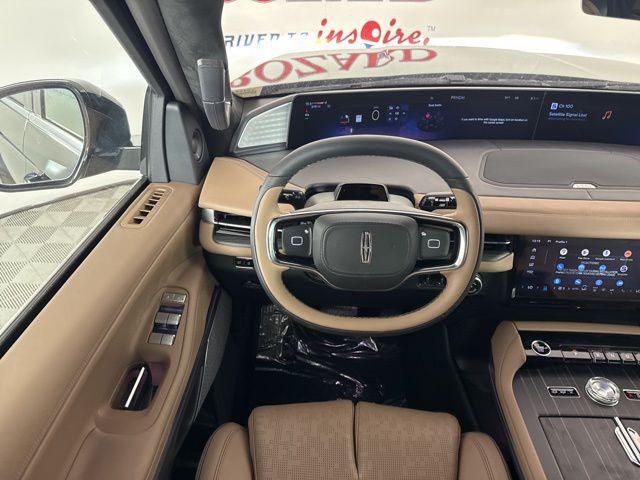 new 2025 Lincoln Navigator car, priced at $118,435
