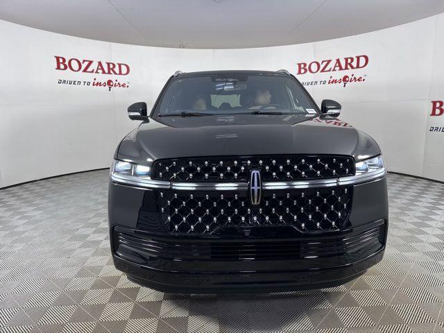 new 2025 Lincoln Navigator car, priced at $118,435