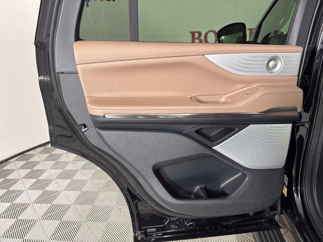 new 2025 Lincoln Navigator car, priced at $118,435