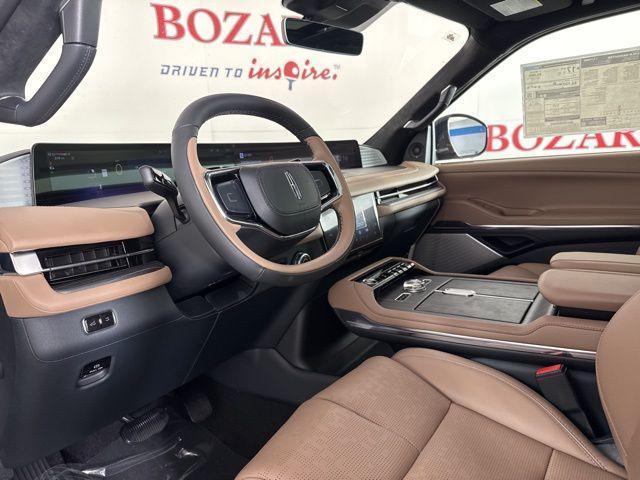 new 2025 Lincoln Navigator car, priced at $118,435