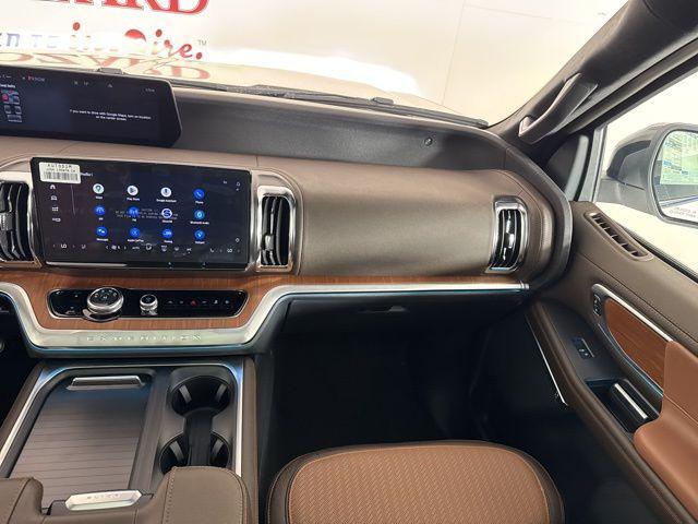 new 2025 Ford Expedition car, priced at $84,971