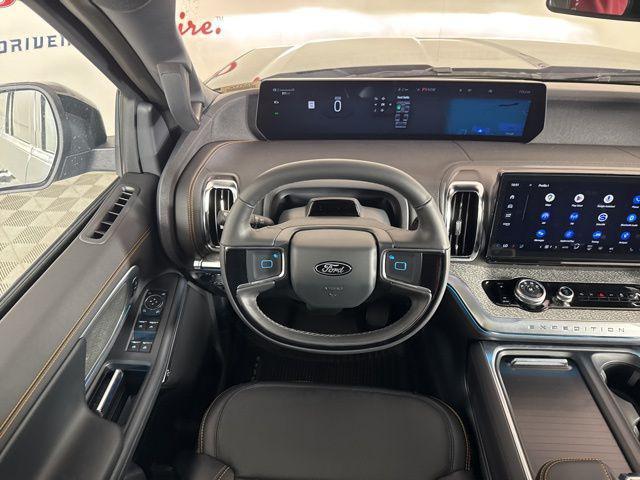 new 2025 Ford Expedition car, priced at $81,073