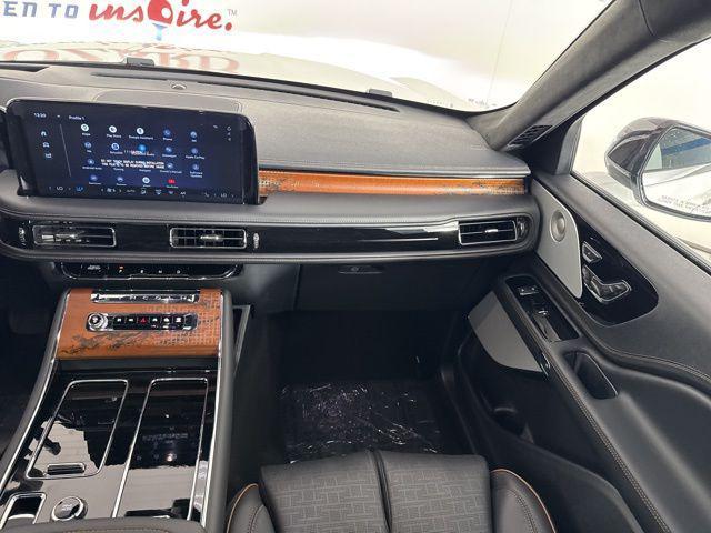 new 2025 Lincoln Aviator car, priced at $87,490