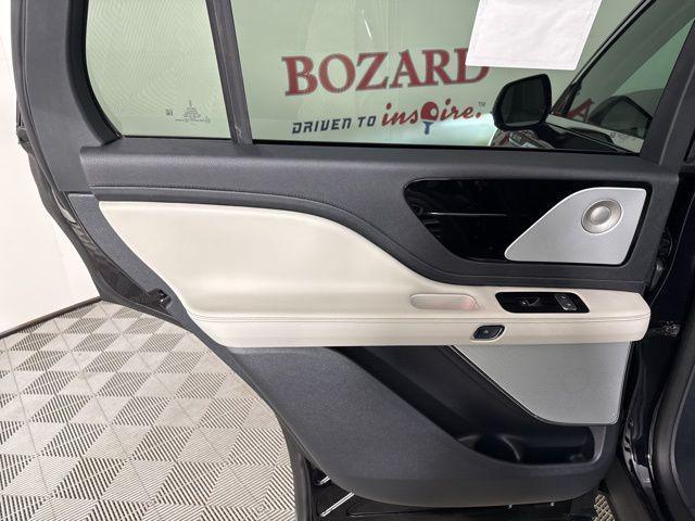 new 2025 Lincoln Aviator car, priced at $69,658