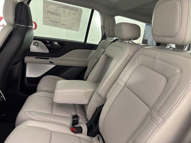 new 2025 Lincoln Aviator car, priced at $69,658