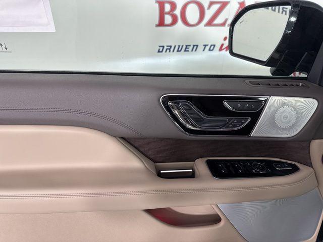 new 2024 Lincoln Navigator car, priced at $89,270