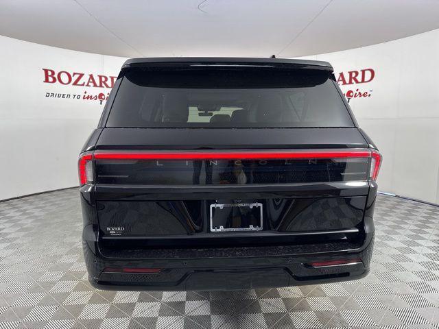 new 2025 Lincoln Navigator car, priced at $100,973