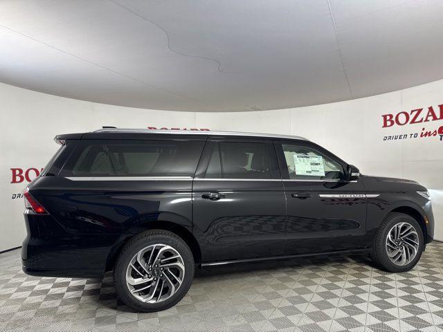 new 2025 Lincoln Navigator car, priced at $100,973